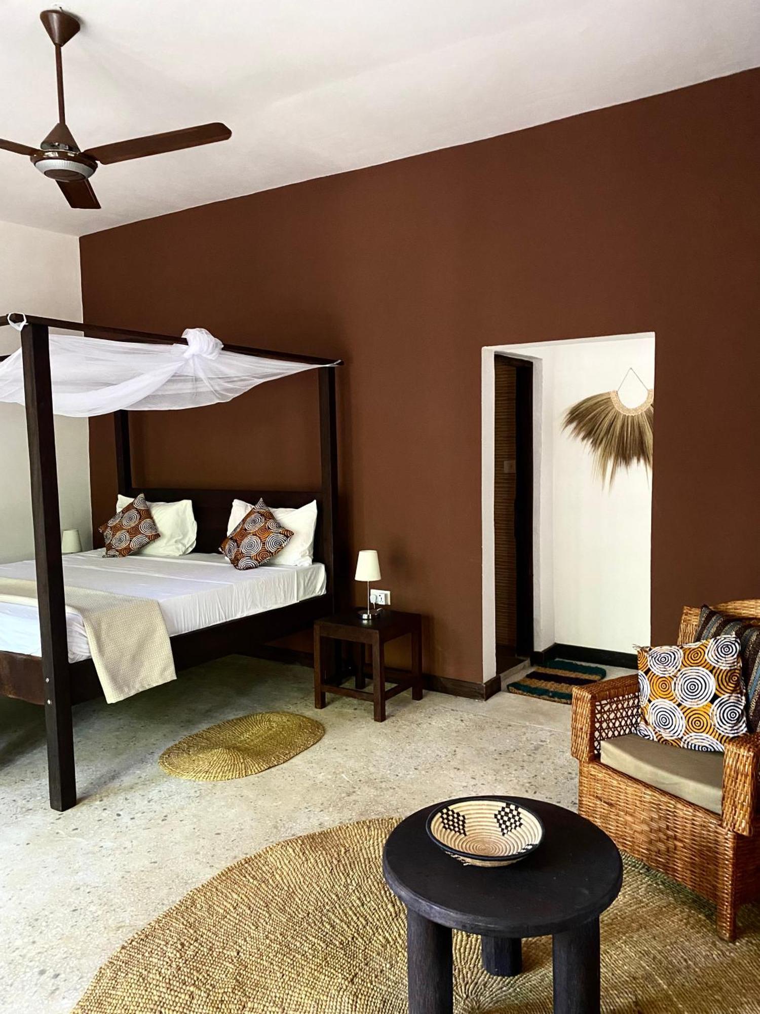 พรอมิสต์ แลนด์ ลอดจ์ Hotel คิซิมคาซิ ภายนอก รูปภาพ