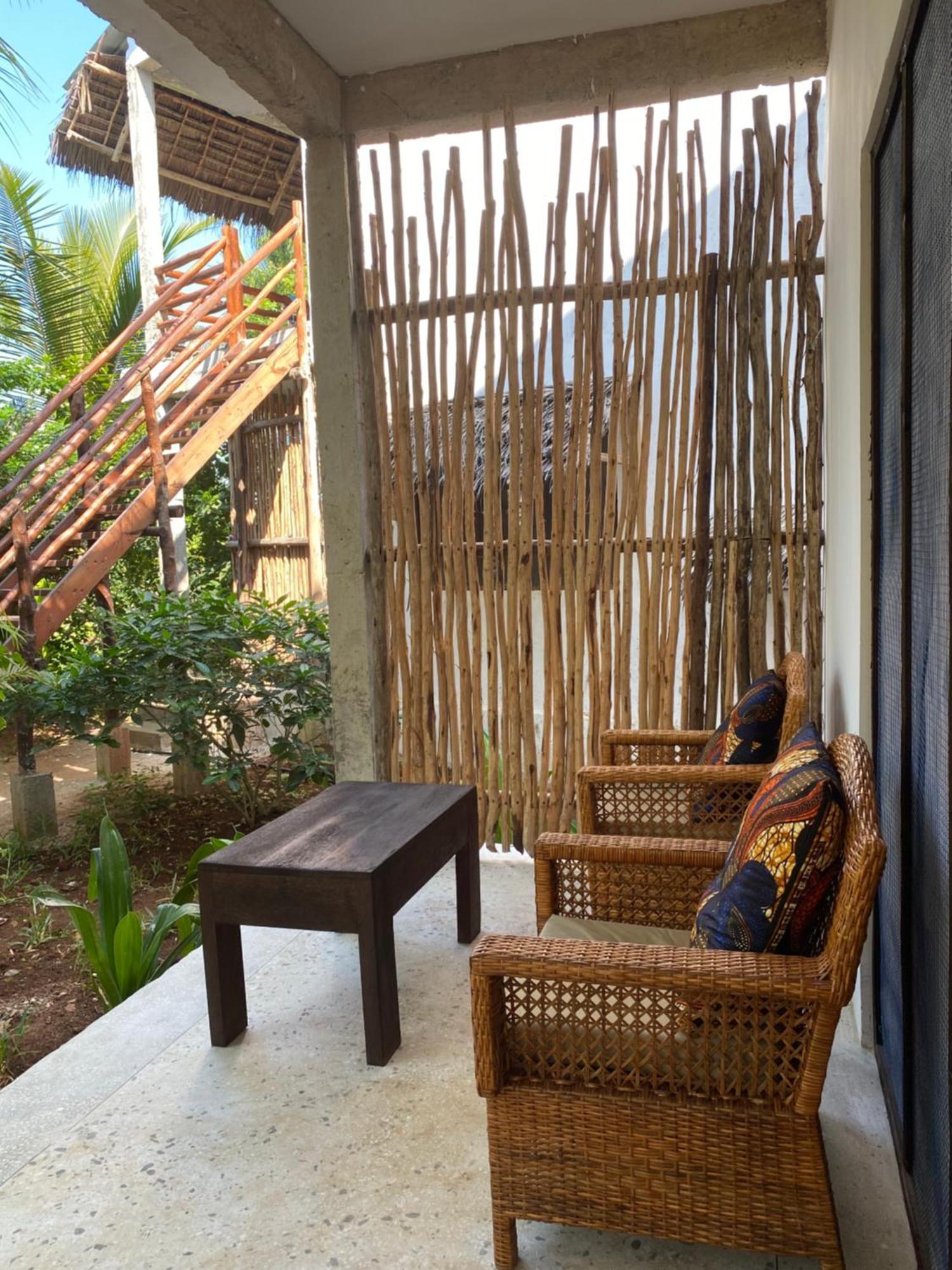 พรอมิสต์ แลนด์ ลอดจ์ Hotel คิซิมคาซิ ภายนอก รูปภาพ
